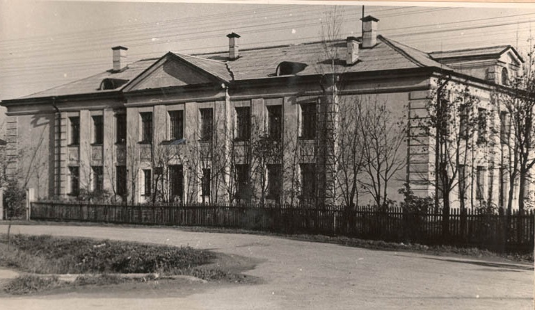 Назийская восьмилетняя школа.